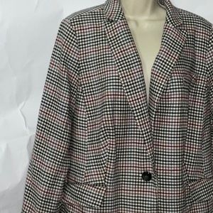 Talbot’s Plaid Blazer, 14 W.  Black, White, Reds. Vintage like!